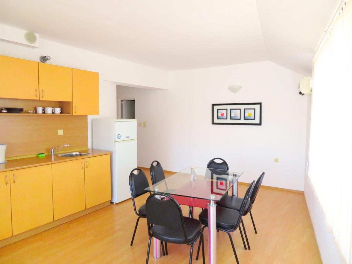 Апартамент Съни Хаус - Sunny House Apartment Byala  Buitenkant foto